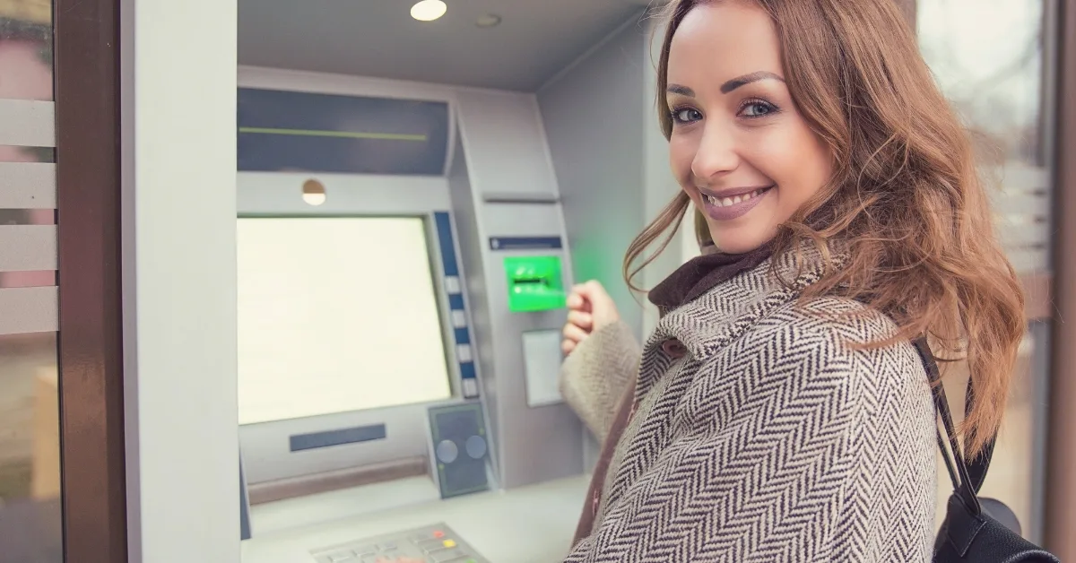 Offering earned wage access programs to employees leads to improved retention rates in the company, increased productivity for teams, and overall financial wellness and stability for your employees. 